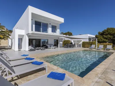 Villa à Moraira, Villa moderne avec piscine privée à 2 km de la plage à Moraira, pour 8 personnes - L1072599