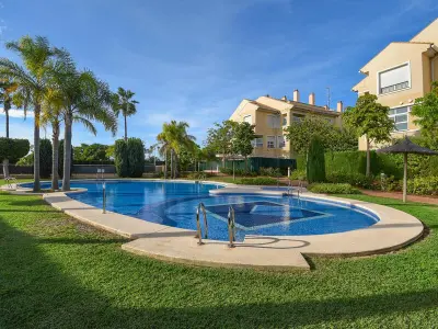 Appartement à Xàbia, Appartement Confortable à Jávea avec Piscine Commune, Proche Plage et Commodités - L1072620