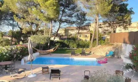 Villa à Mallemort, Villa spacieuse à Mallemort avec piscine privée - L1072648