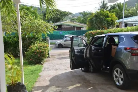 Maison spacieuse à Les Trois-Îlets avec jardin - Photo 11