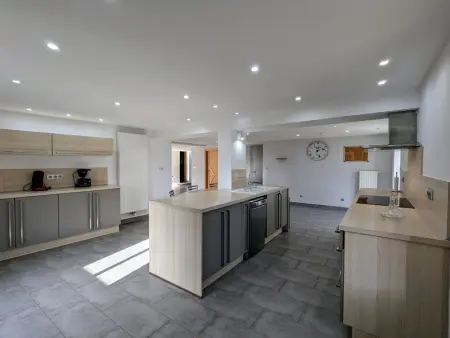 Gîte familial de caractère pour 10 pers, vue vallée, proche ski - Photo 9