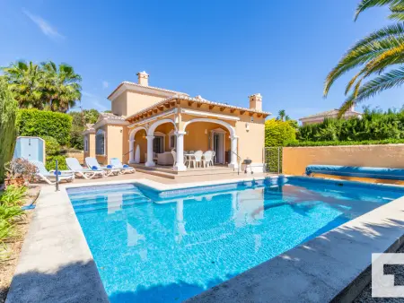 Villa à Calp, Villa de vacances à Calpe avec piscine privée, Wi-Fi, climatisation, barbecue et parking
 - L1072815