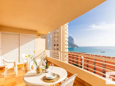 Appartement à Calp, Appartement avec piscine, Wi-Fi et climatisation à 25m de la plage à Calpe - L1072827