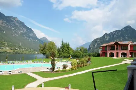 Vico Super, Appartement à Idro avec Piscine et Jardin - Photo 1