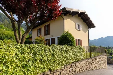 Casa Flora 4 app, Maison de vacances à Idro, près des collines pittoresques - Photo 2