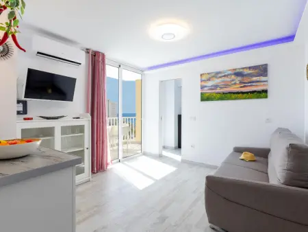 Appartement rénové avec balcon et piscine à Playa de las Américas - Photo 2