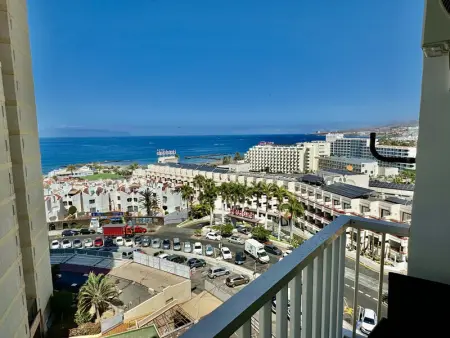Exquis appartement rénové 2 chambres avec piscine, clim et WiFi à Playa de las Américas - Photo 3