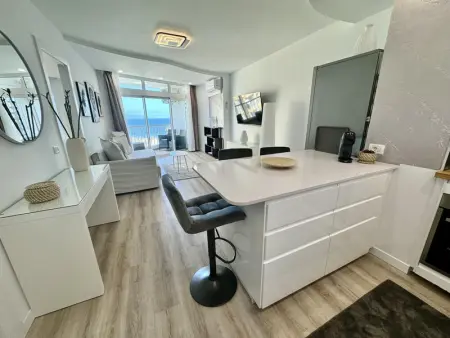 Exquis appartement rénové 2 chambres avec piscine, clim et WiFi à Playa de las Américas - Photo 4