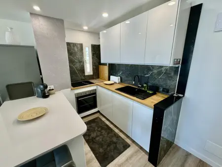 Exquis appartement rénové 2 chambres avec piscine, clim et WiFi à Playa de las Américas - Photo 10