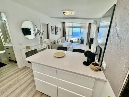 Exquis appartement rénové 2 chambres avec piscine, clim et WiFi à Playa de las Américas - Photo 12