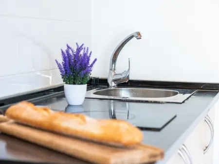 Studio moderne avec terrasse et WiFi, près de plages et attractions - Photo 12