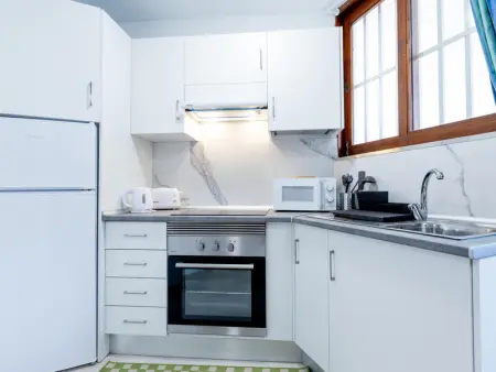 Appartement Charmant avec Piscine et Confort près des Attractions - Photo 6