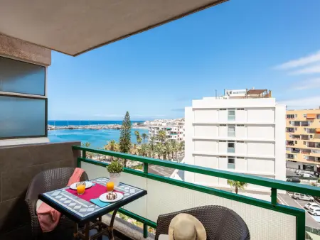 Appartement à Los Cristianos, Studio en bord de mer avec piscine et balcon - L1073117