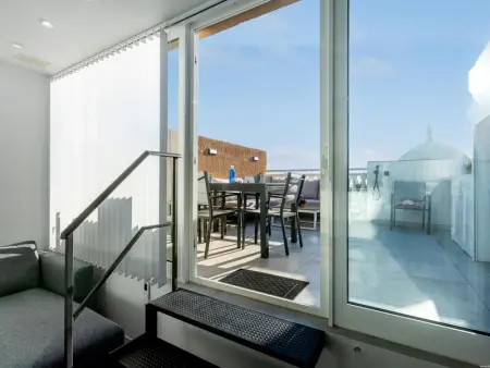 Appartement chic avec terrasse, Wi-Fi, proche plages et attractions - Photo 9