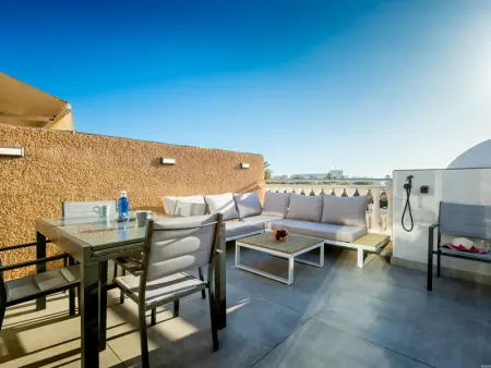 Appartement chic avec terrasse, Wi-Fi, proche plages et attractions - Photo 10