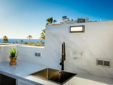 Appartement chic avec terrasse, Wi-Fi, proche plages et attractions - Photo 14