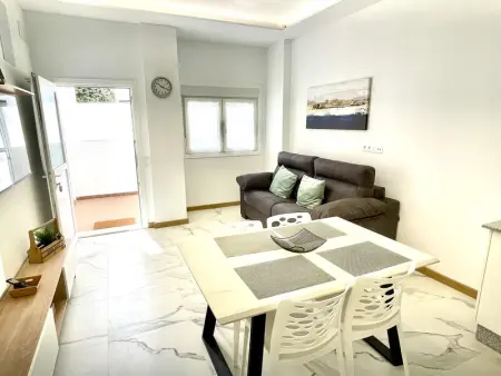 Appartement rénové avec piscine et Wi-Fi, proche parcs et plages - Photo 1