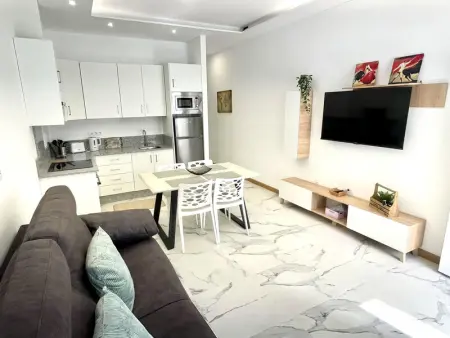 Appartement rénové avec piscine et Wi-Fi, proche parcs et plages - Photo 3