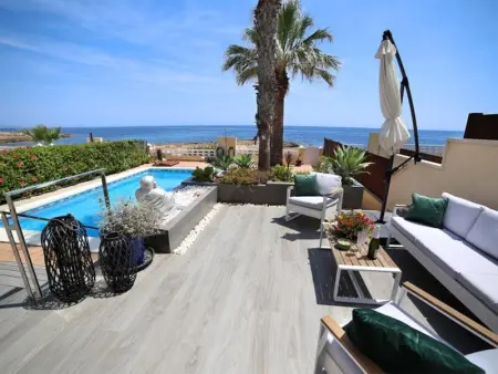 Spectaculaire villa près de la mer avec jardin et piscine privée - Photo 1