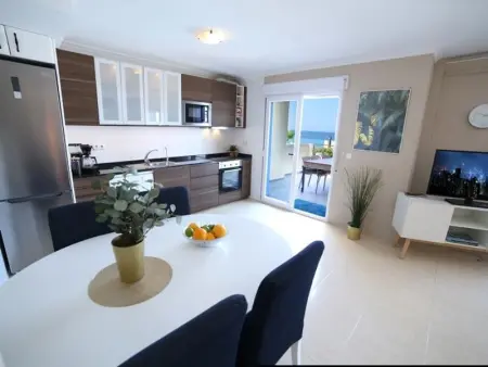 Spectaculaire villa près de la mer avec jardin et piscine privée - Photo 3