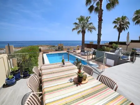 Spectaculaire villa près de la mer avec jardin et piscine privée - Photo 8