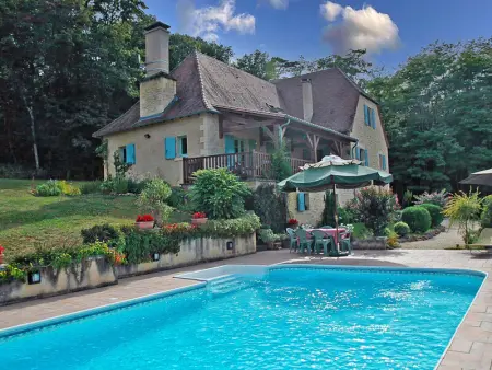 Maison à Les Eyzies de Tayac Sireuil, Propriété aux Eyzies avec piscine privée pour 6 personnes - L1073220