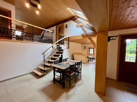 Appartement à Le Saulcy, Gîte Vosgien Calme 4 Pers. avec Terrasse et Espace Enfants - L1073316