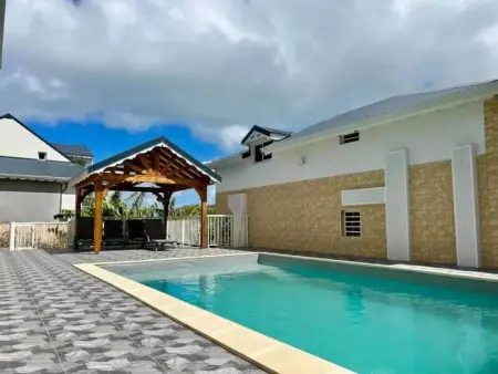 Maison à Bas Vent, Deshaies, Maison spacieuse à Deshaies avec piscine partagée - L1073329