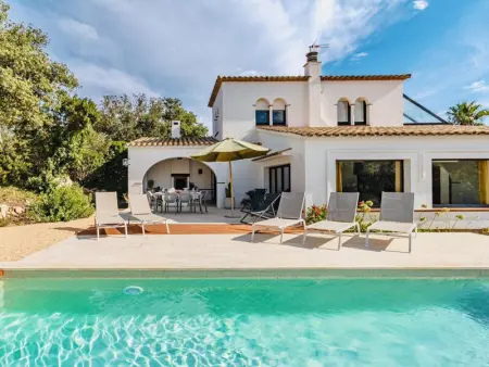 Villa à Platja d'Aro, Maison à Platja d'Aro avec piscine privée et climatisation - L1073398