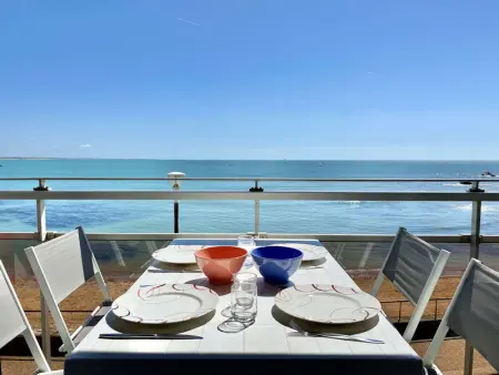 Appartement à Saint Gilles Croix de Vie, Appartement vue océan avec balcon, wifi et garage - L1073434