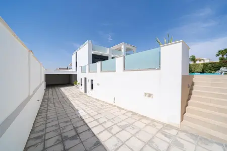 Villa Torremendo, Villa élégante avec vue sur le lac - Photo 6
