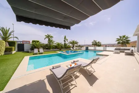 Villa Torremendo, Villa élégante avec vue sur le lac - Photo 8