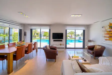 Villa Torremendo, Villa élégante avec vue sur le lac - Photo 12