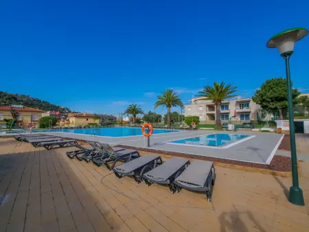 Appartement à Roses, Appartement à Roses pour 4 personnes avec piscine, jardin et proche plage - L1073710