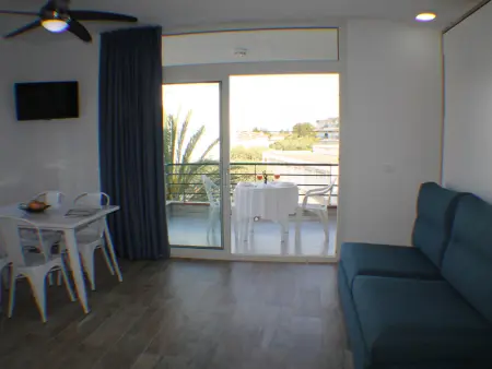 Appartement à Roses, Appartement confortable à Roses pour 4 personnes avec piscine et jardin, proche de la plage - L1073720