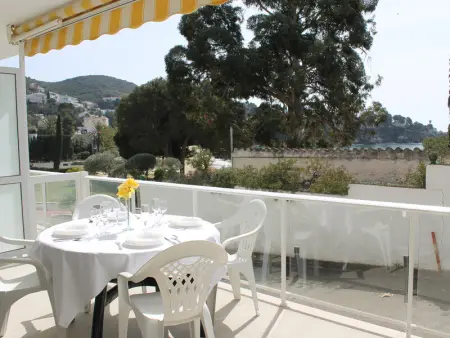 Appartement à Roses, Appartement à Roses pour 4 personnes avec piscine et accès direct à la plage - L1073769