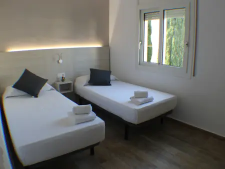 Appartement à Roses, Appartement à Roses : piscine, jardin, plage à 1,9 km, 4 pers, animaux admis - L1073840
