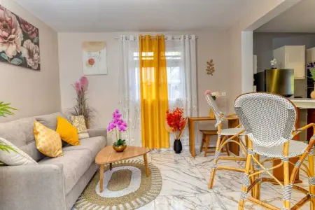 Appartement moderne avec piscine à Pointe-Noire - Photo 3