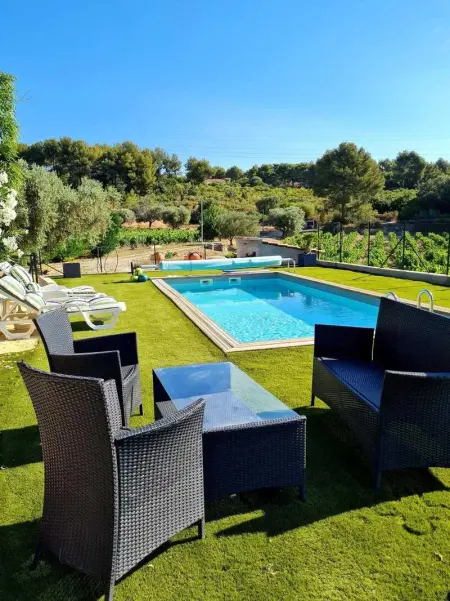 Appartement à Le Castellet, Appartement cosy avec piscine au Castellet, 50 m² - L1073854