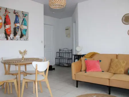 Appartement à Saint Gilles Croix de Vie, Appartement confortable au centre de Saint Gilles avec WiFi, proche plage - L1074138