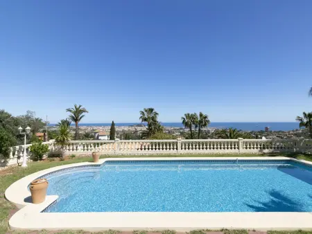 Villa à Denia, Villa à Denia avec piscine privée, climatisation, parking dans quartier calme - L1074148