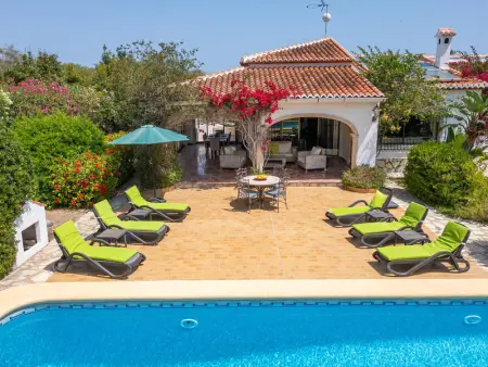 Villa à Xàbia, Villa calme à Javea: piscine privée, jardin spacieux, climatisation, proche plage et loisirs - L1074149