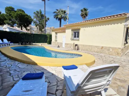 Maison à Denia, Maison de vacances à Denia avec piscine privée, à 200m de la plage et proche des commodités ! - L1074158