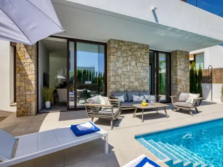 Villa à Denia, Villa luxueuse à Denia avec piscine privée, proche du centre et marinas, idéale pour 4-5 pers. Non-fumeurs - L1074171