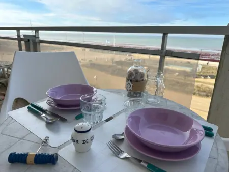 Studio bord de mer, balcon, animaux bienvenus, parking - Notre-Dame-de-Monts - Photo 4