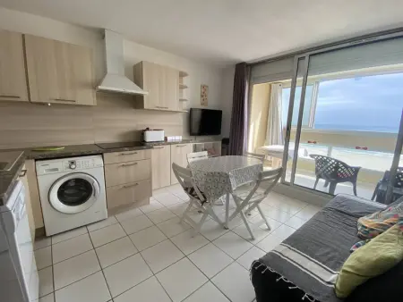 Appartement à Canet Plage, Deux-Pièces Face Mer avec Loggia à Canet-Plage - L1074238