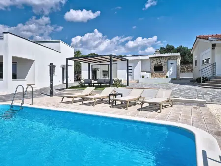 Ria with heated pool, Maison 9 personnes à Trogir - Photo 11