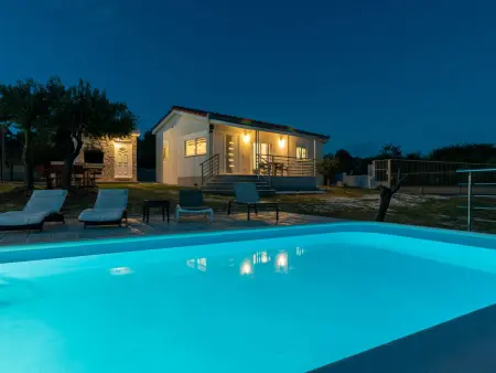 Ria with heated pool, Maison 9 personnes à Trogir - Photo 33