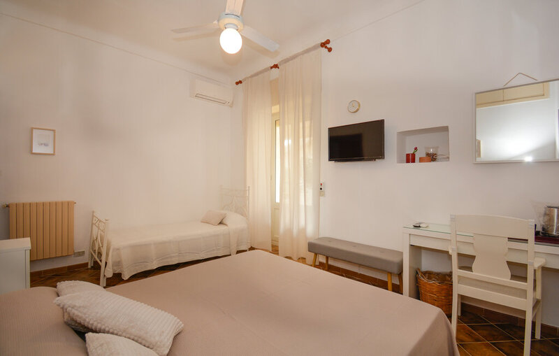 Le Coin Maison 6 personnes à Teilhet FR 09500 05