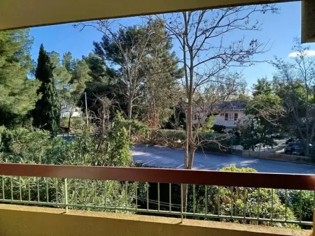 Appartement à Bormes les Mimosas, Studio cabine climatisé avec piscine et parking à Bormes-les-Mimosas - L1074282